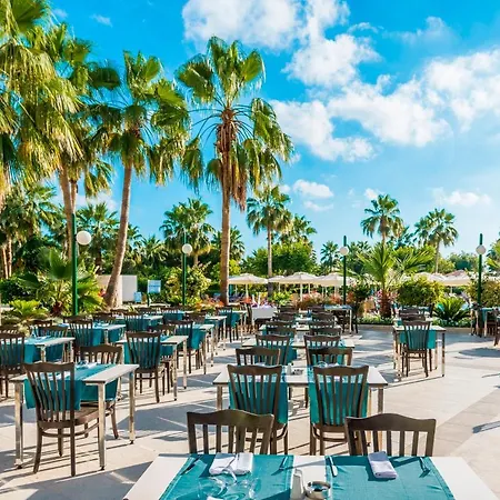 Vonresort Golden Coast & Aqua Resort Side